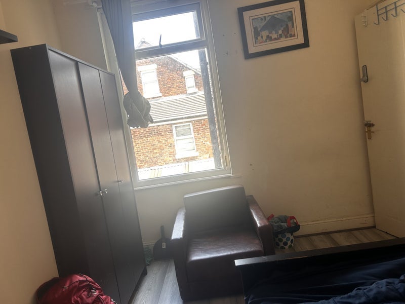 Room Makin Street in Liverpool