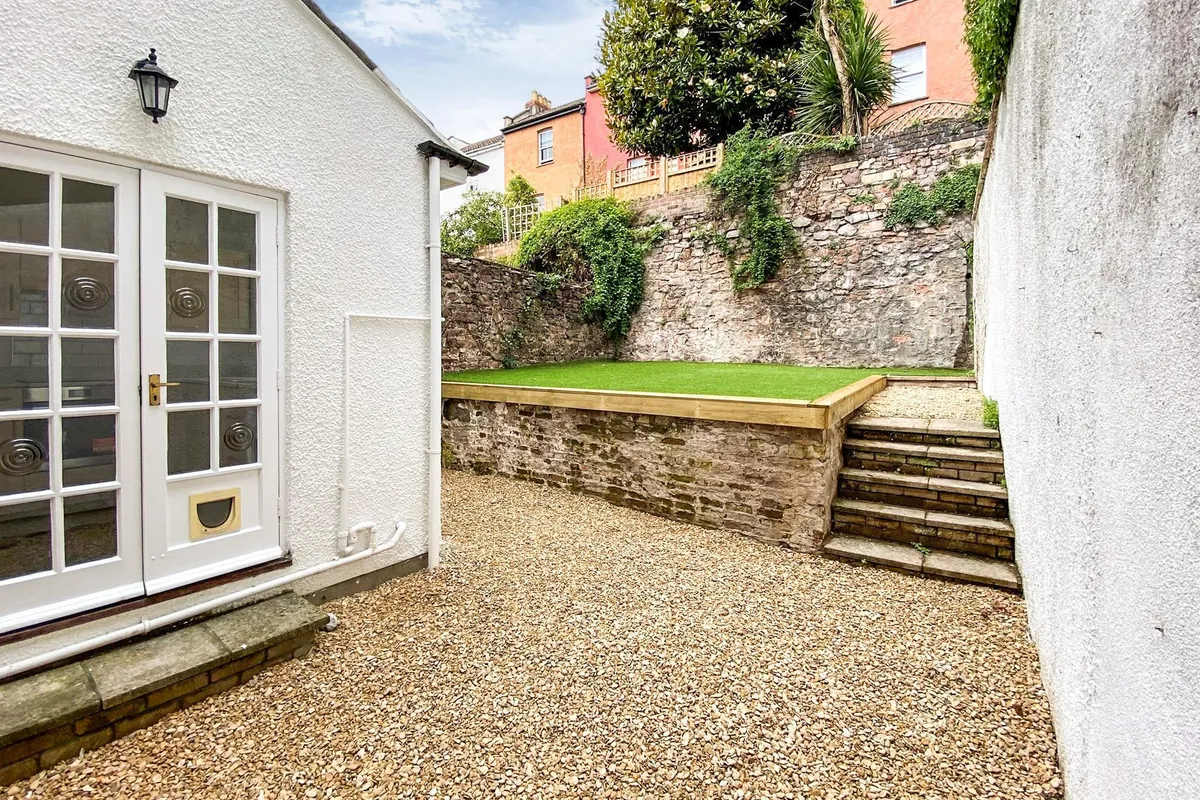 Flat Albermarle Row in Bristol