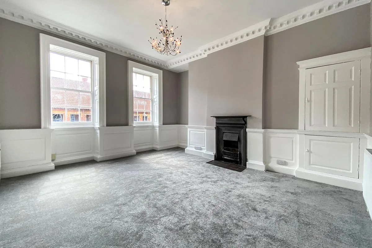 Flat Albermarle Row in Bristol