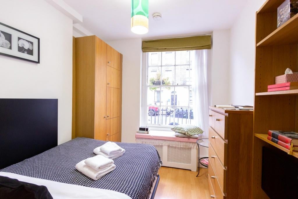 Flat Starcross Street in Greater London