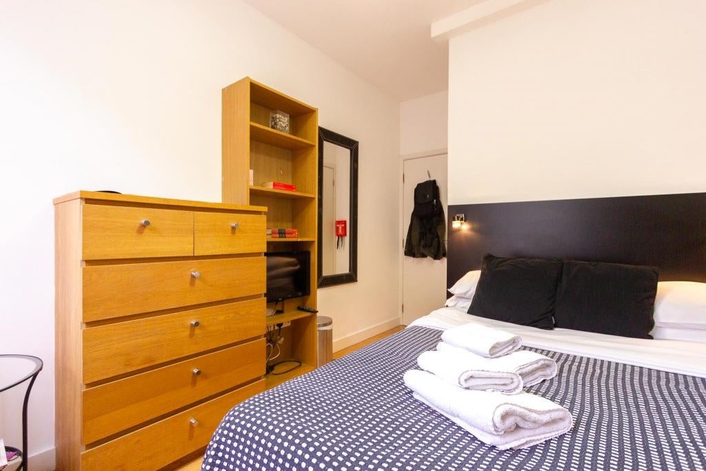 Flat Starcross Street in Greater London