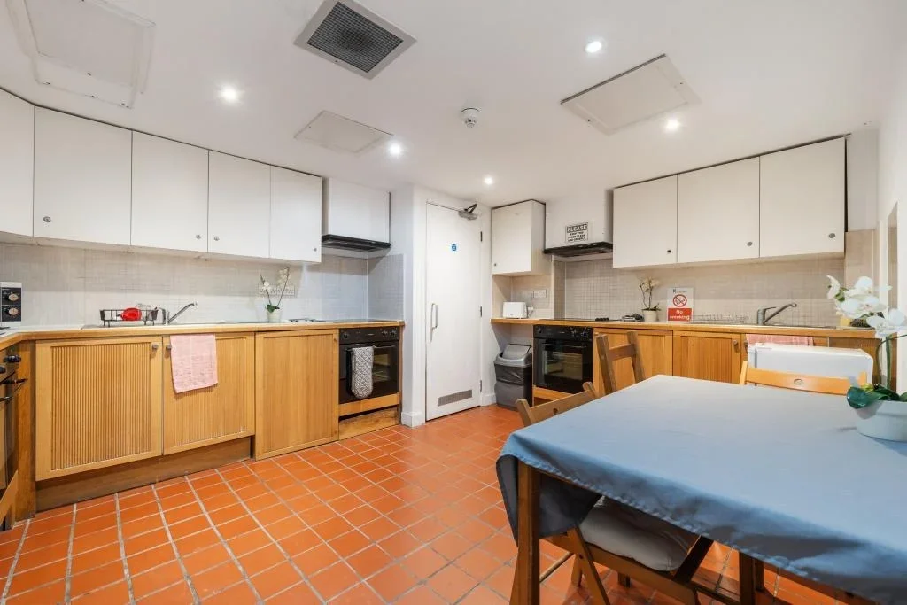 Flat Starcross Street in Greater London