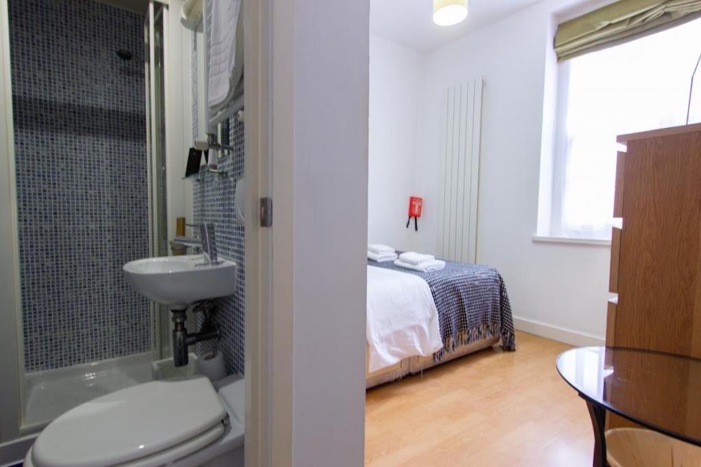 Flat Starcross Street in Greater London