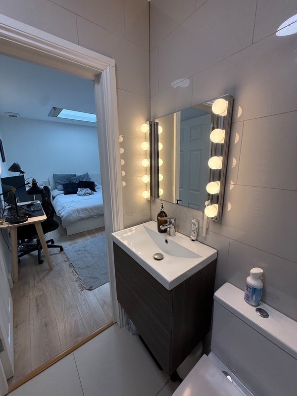 Room Bickersteth Road in Greater London