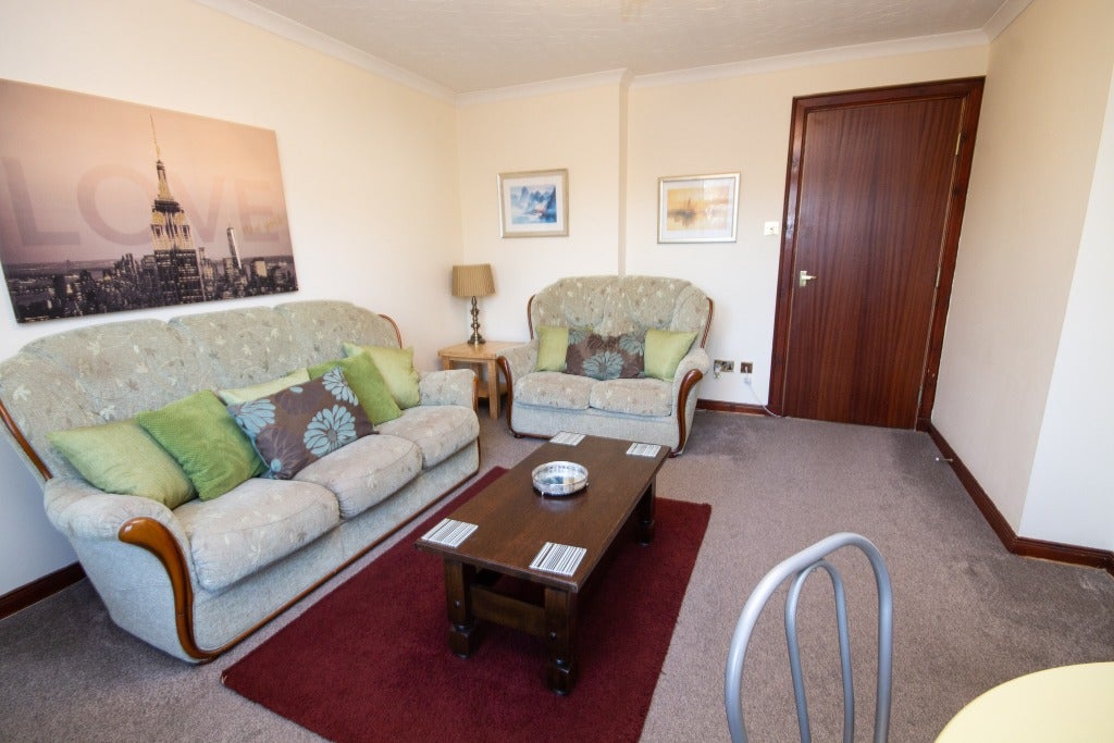 Flat Roslin Place in Aberdeen City