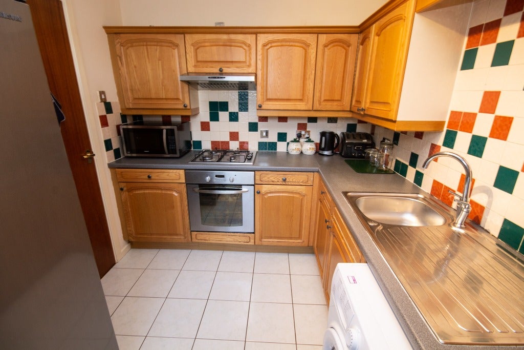 Flat Roslin Place in Aberdeen City