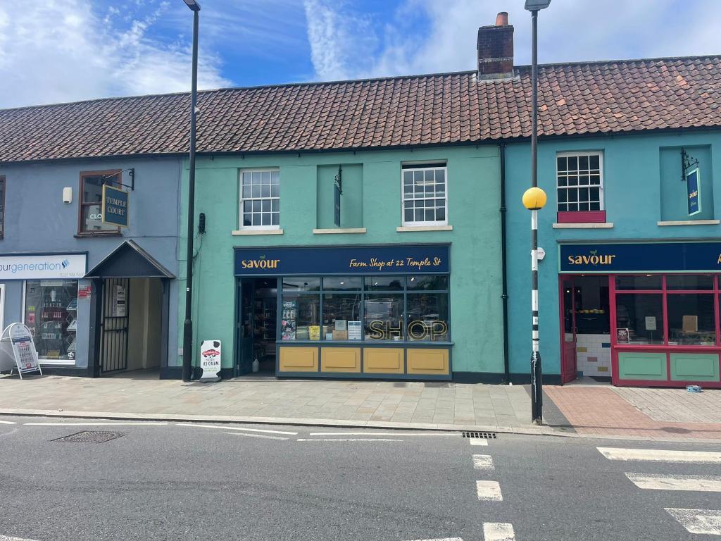 Flat Temple Street in Keynsham
