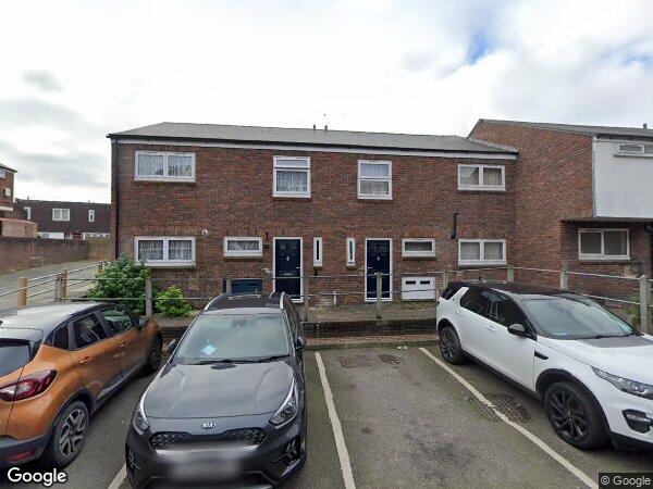 Flat Sturrock Close in Greater London