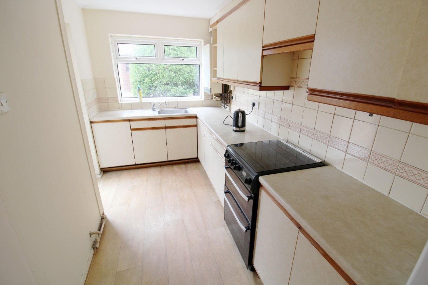 House Lynsted Close in Greater London