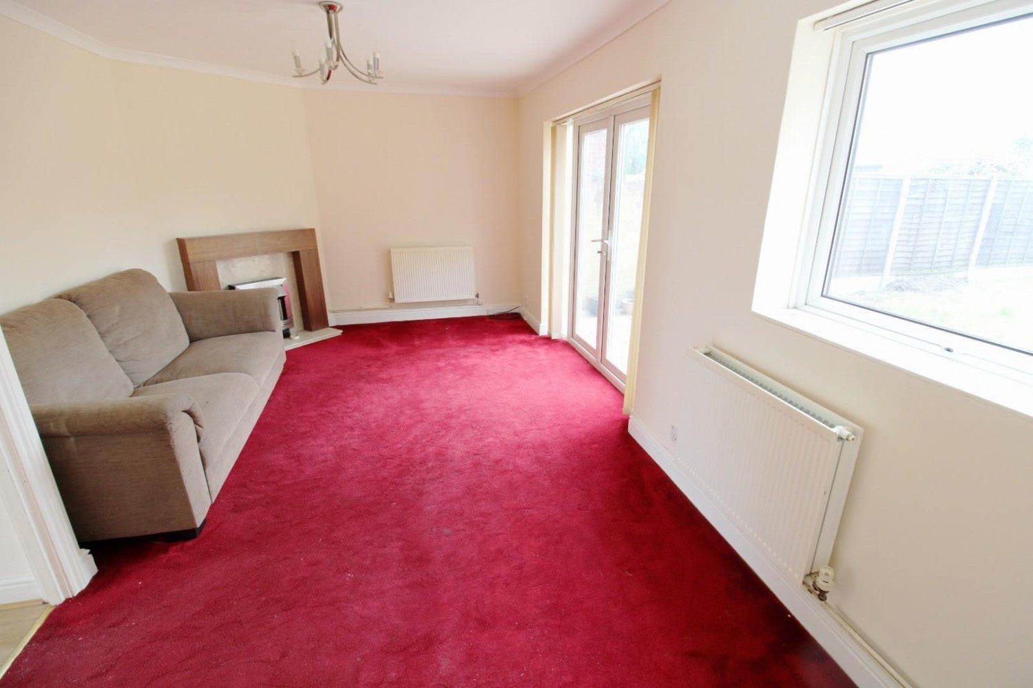 House Lynsted Close in Greater London