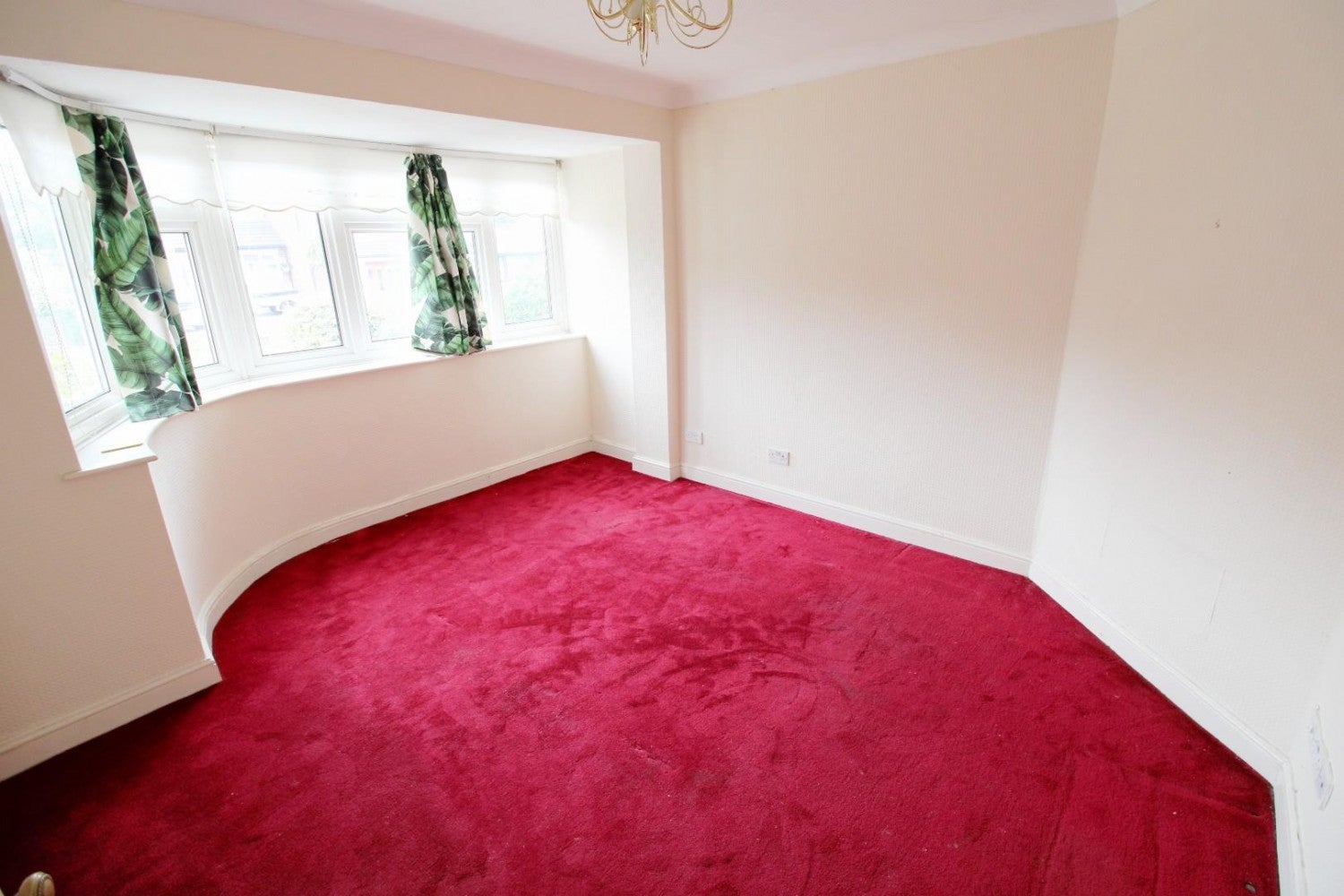 House Lynsted Close in Greater London
