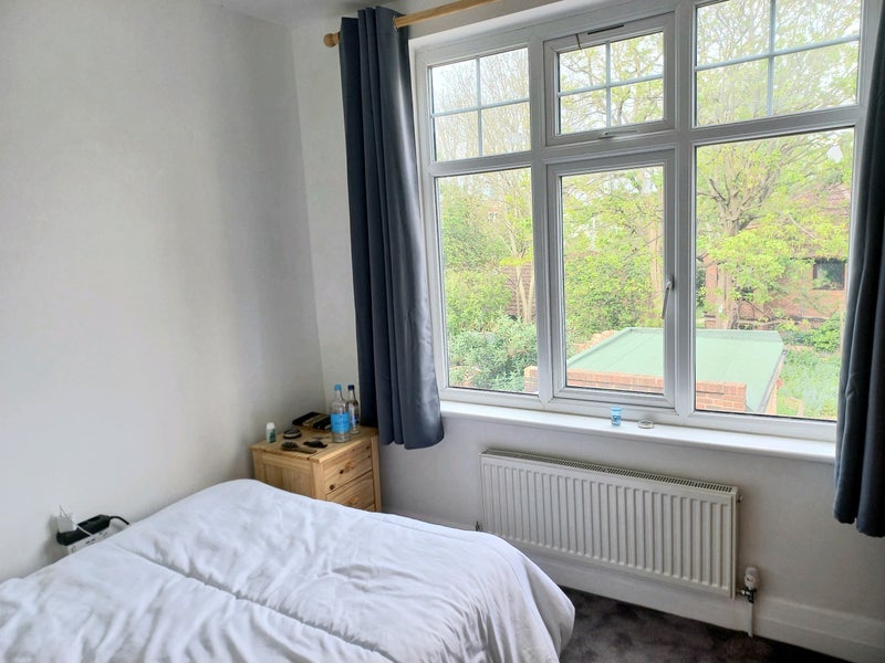 Room Lexden Road in Greater London