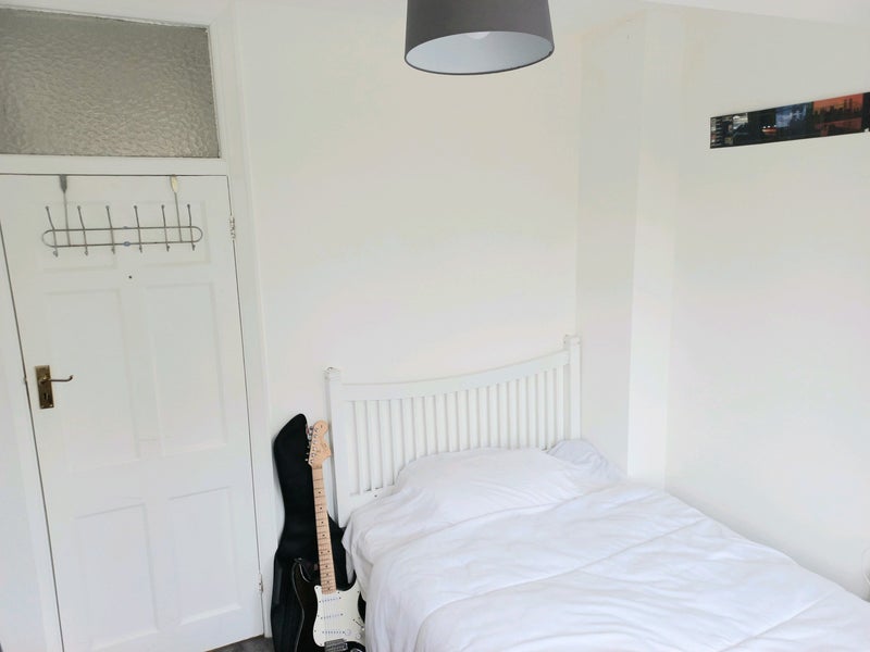 Room Lexden Road in Greater London