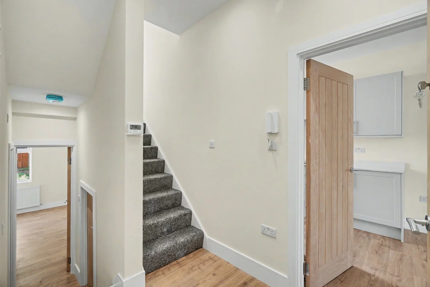 Flat Rectory Road in Greater London