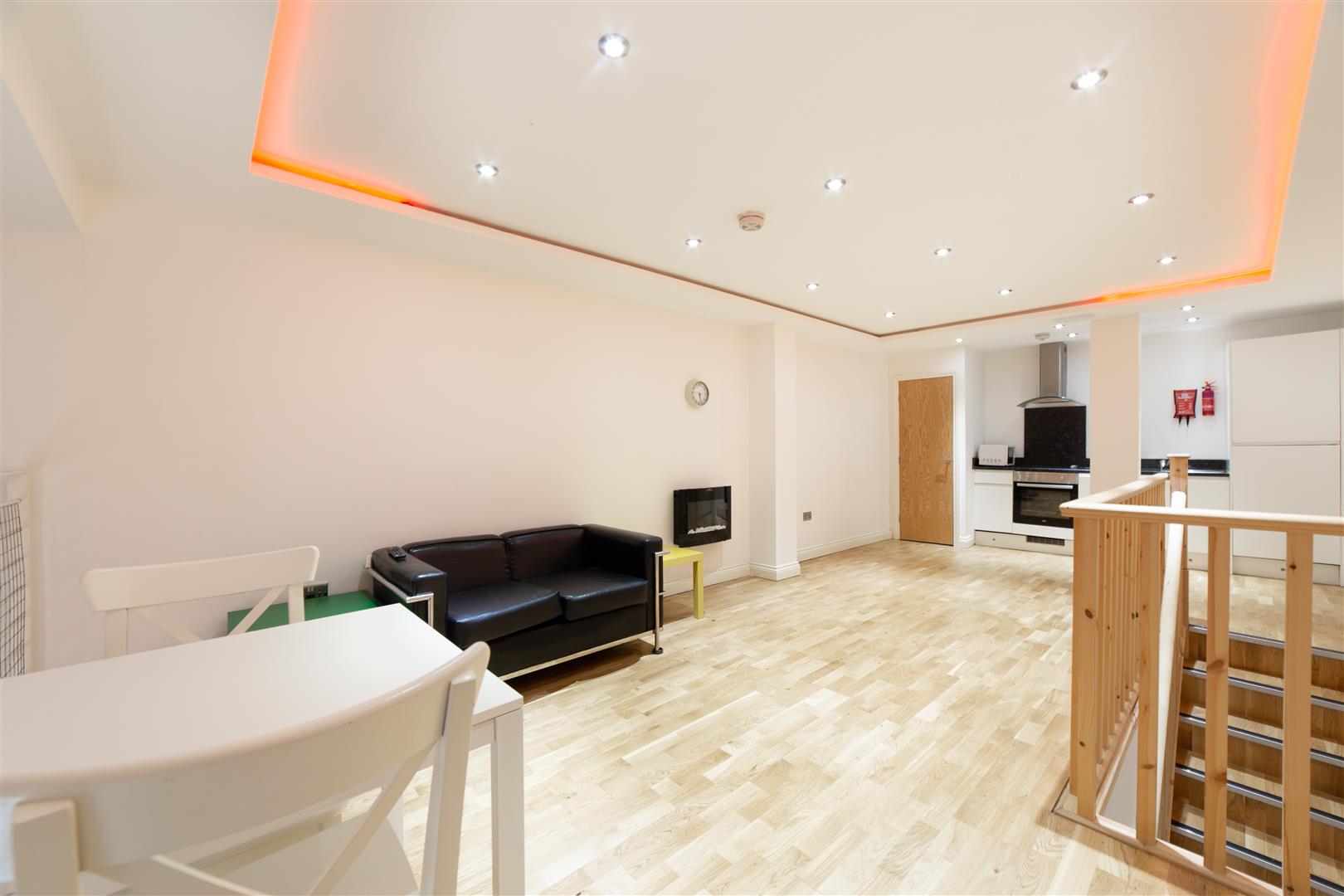Flat Falconar Street in Newcastle upon Tyne