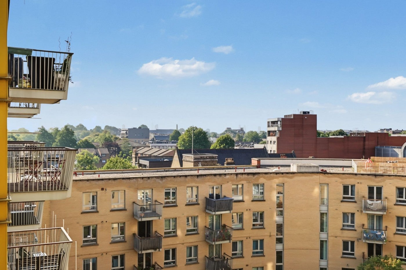 Flat Eden Grove in Greater London