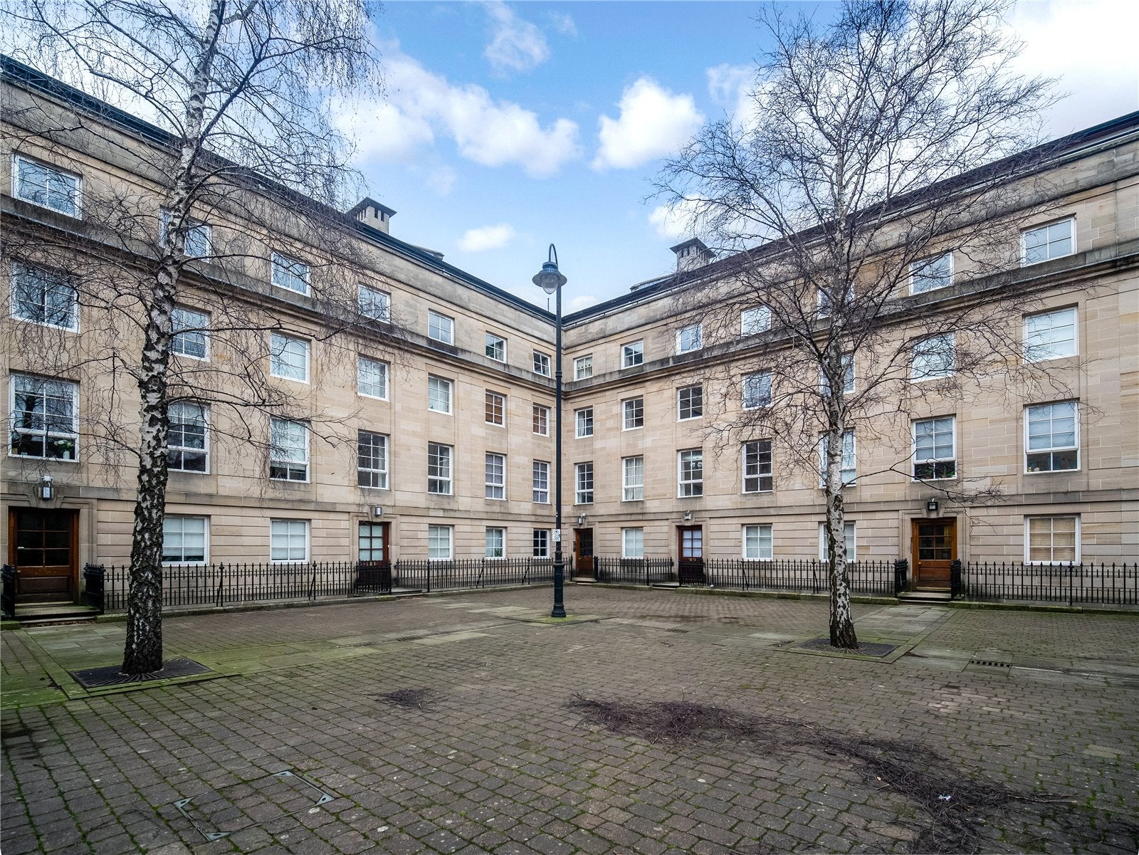 Flat St Andrew's Square in Glasgow