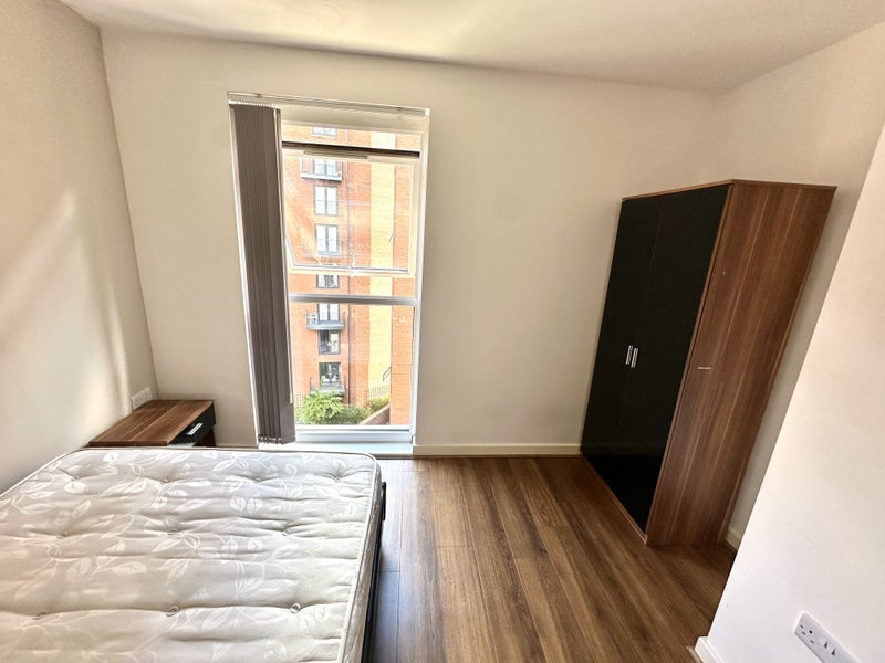 Flat Sillavan Way in Salford