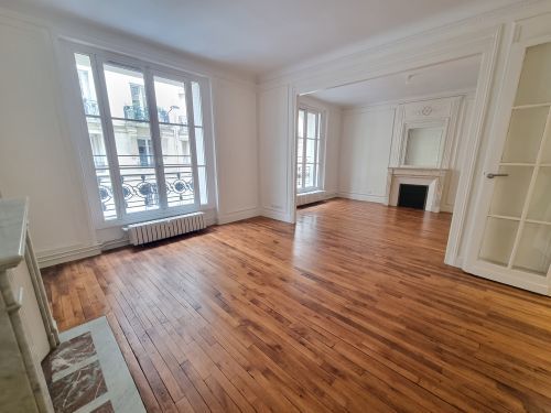 Appartement Rue Chernoviz à Paris