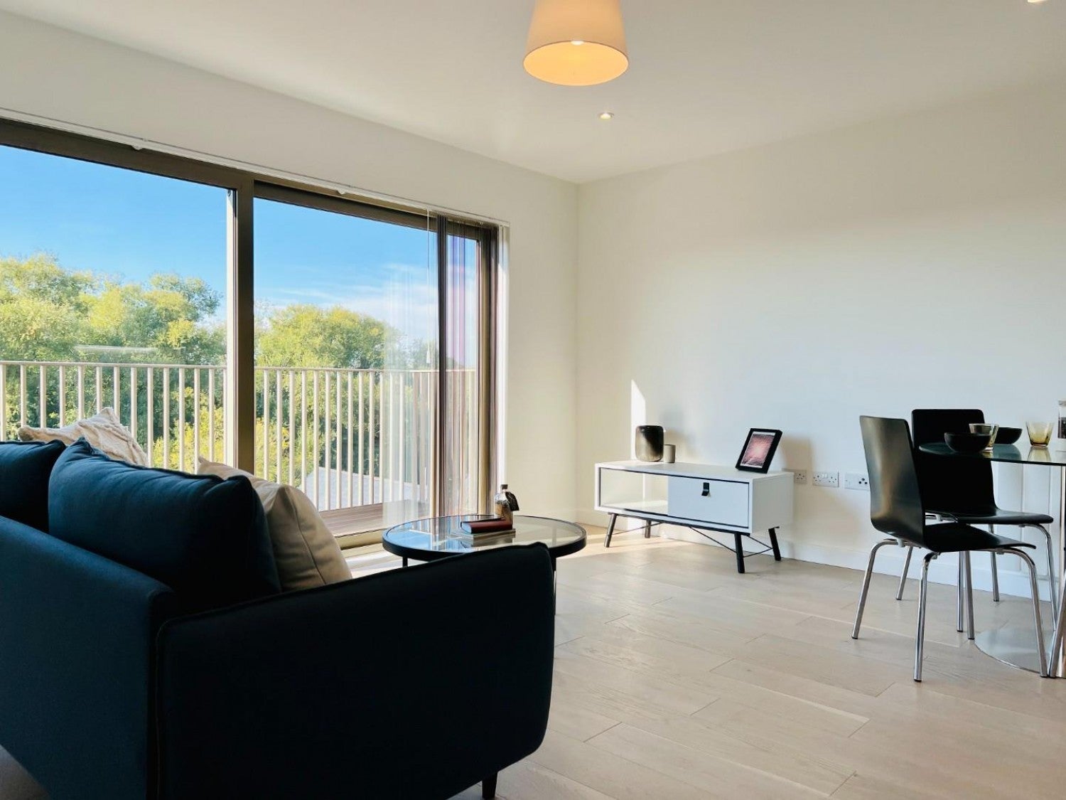 Flat Leacon Road in Ashford