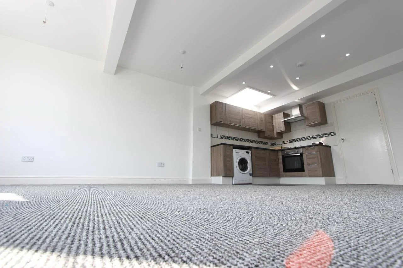 Flat Masons Avenue in Greater London
