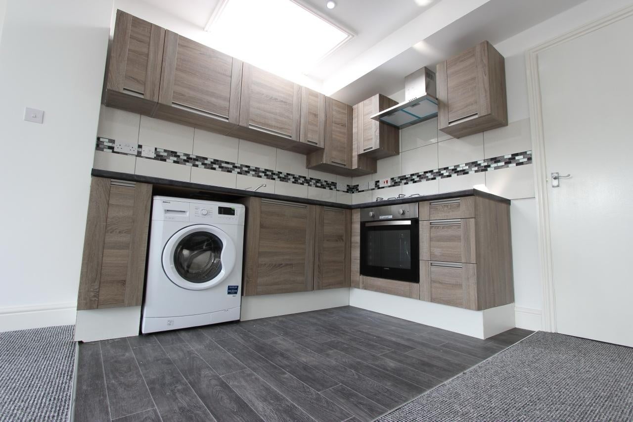 Flat Masons Avenue in Greater London