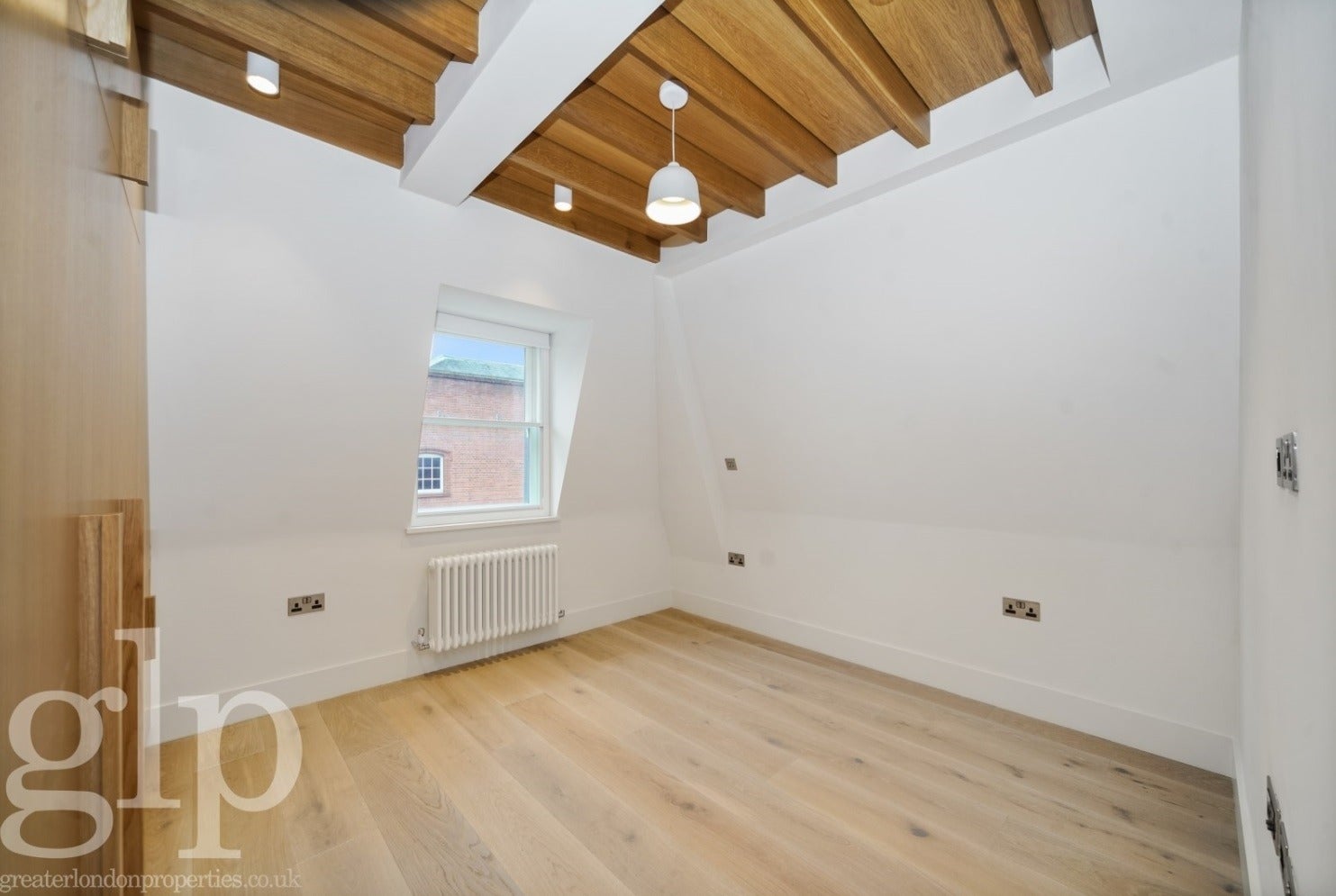 Flat Newport Place in City of Westminster