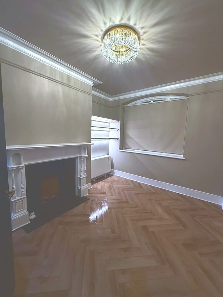 Flat Iverna Court in Greater London