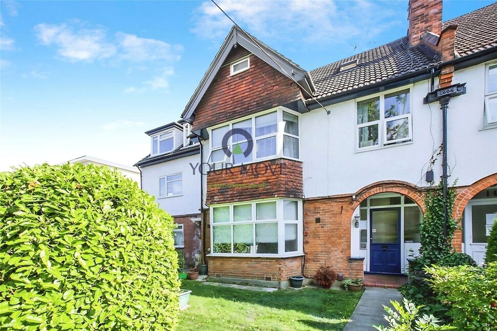 Flat Burnell Road in Greater London