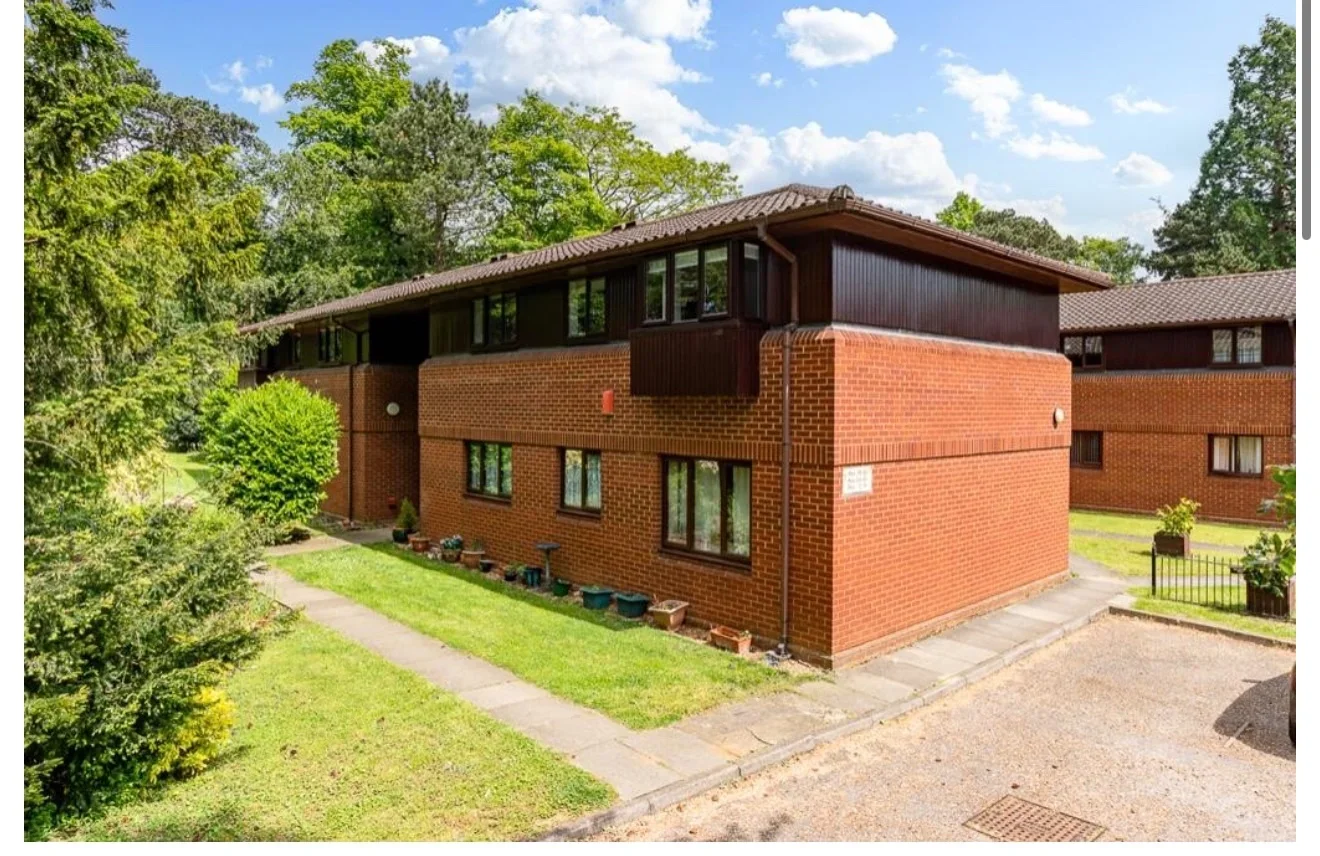 Flat Elton Road in East Hertfordshire