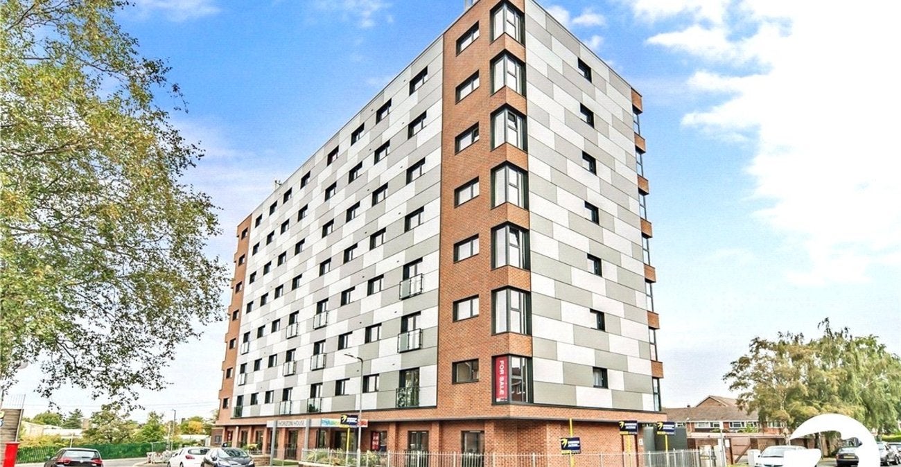 Flat Azalea Drive in Swanley
