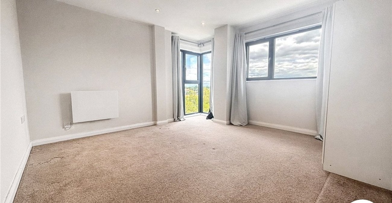 Flat Azalea Drive in Swanley