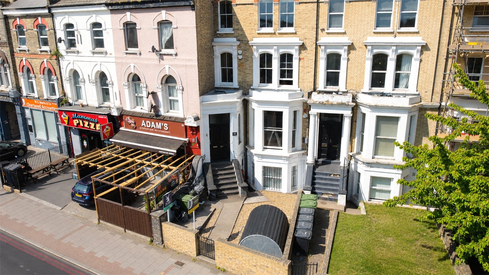 Flat Brixton Hill in Greater London