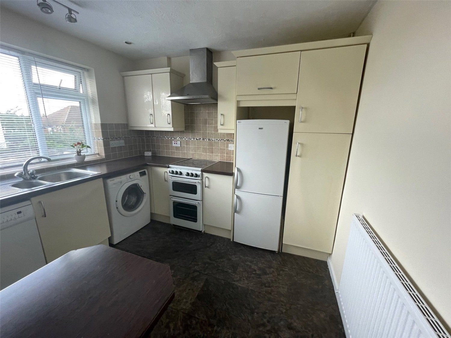Flat Onslow Drive in Greater London