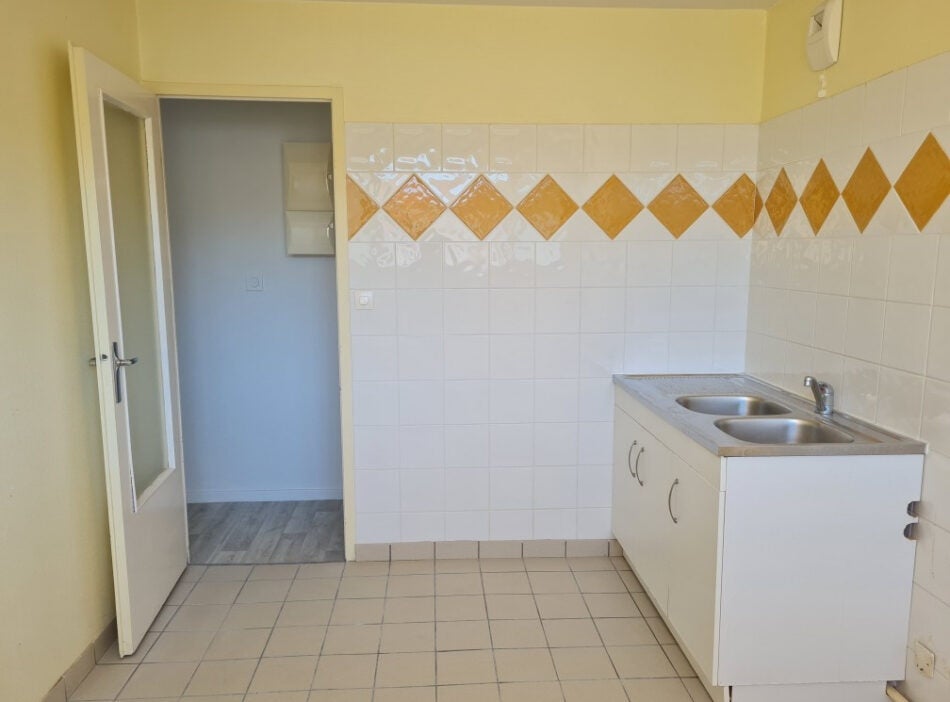 Appartement Place de la Mairie à Arbent