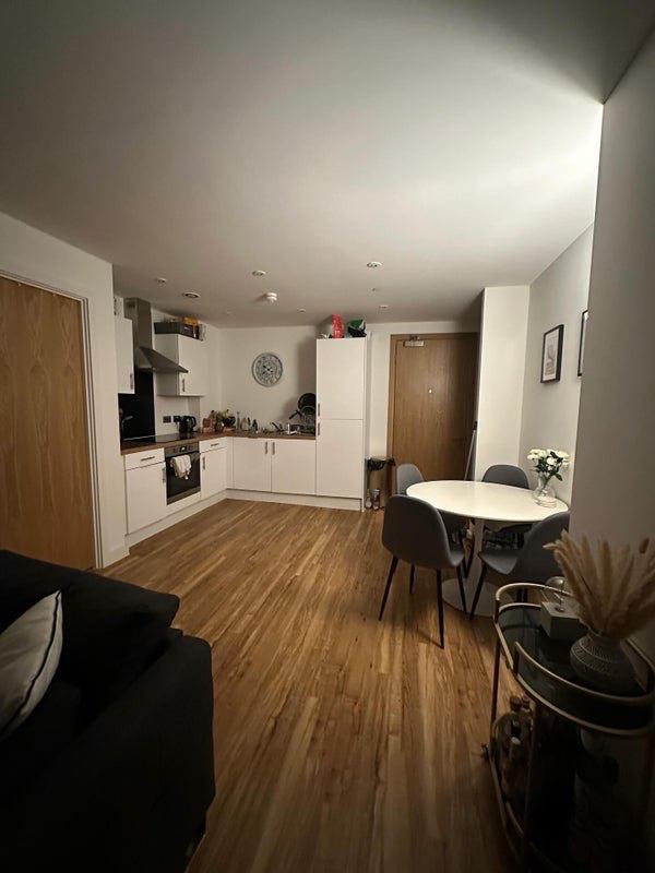 Room Pomona Strand in Trafford