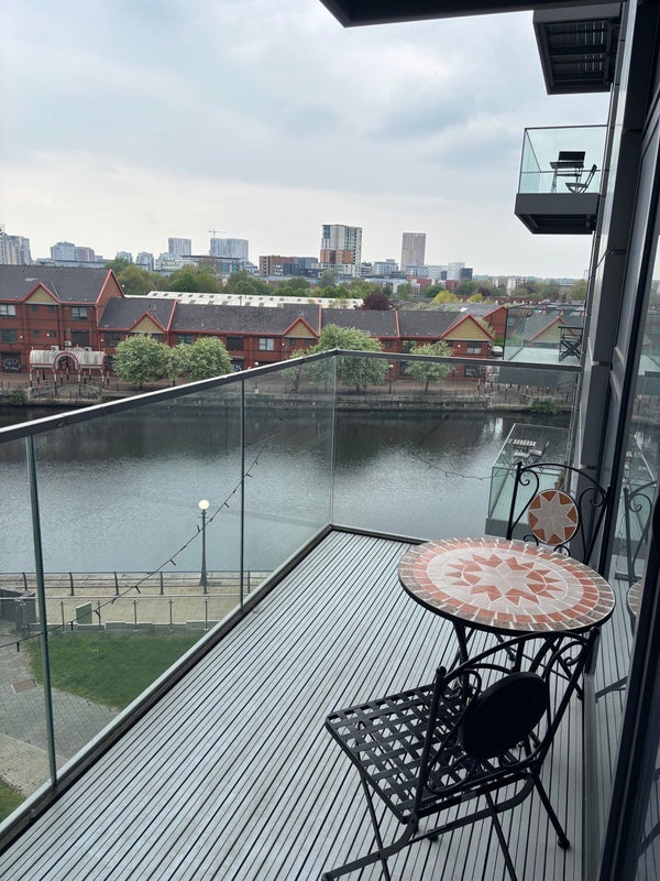Room Pomona Strand in Trafford