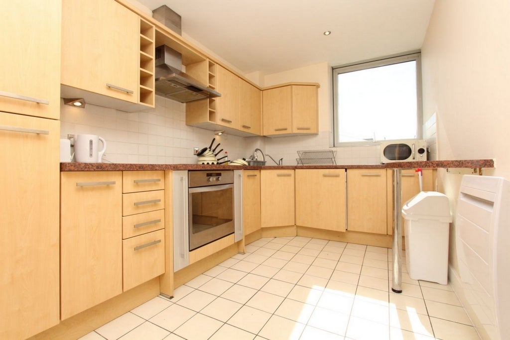 Room Globe Road in Greater London