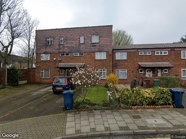 Room Jubilee Close in Greater London
