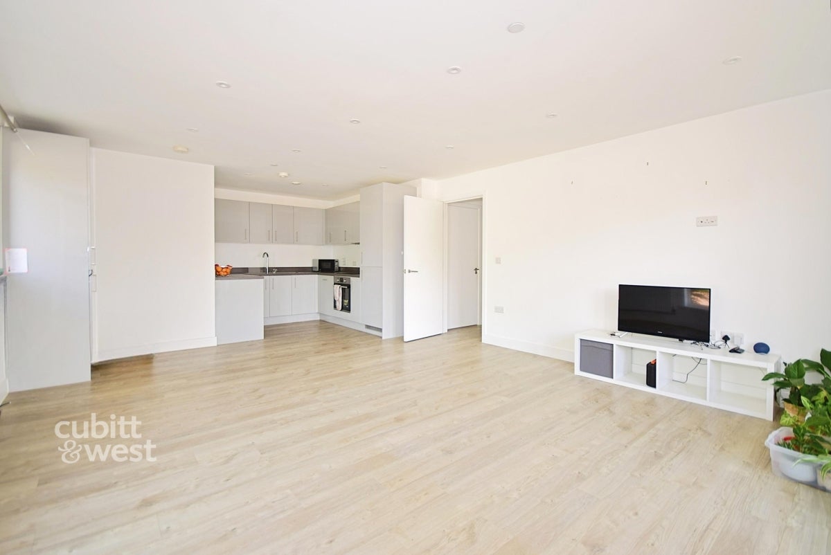 Flat Southgate in Chichester
