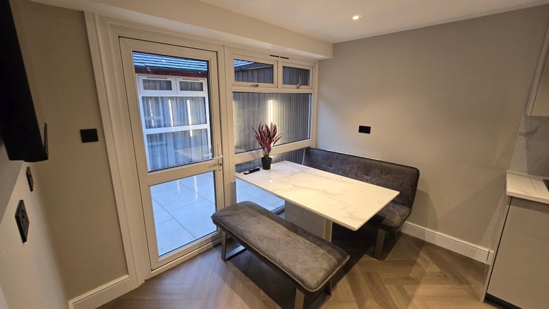House Curtis Street in Greater London