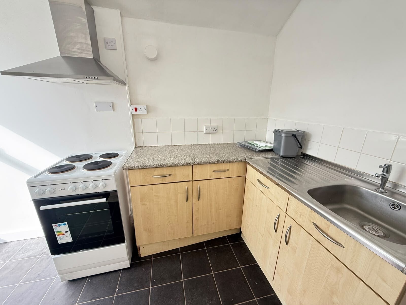 Flat Trelowarren Street in Camborne
