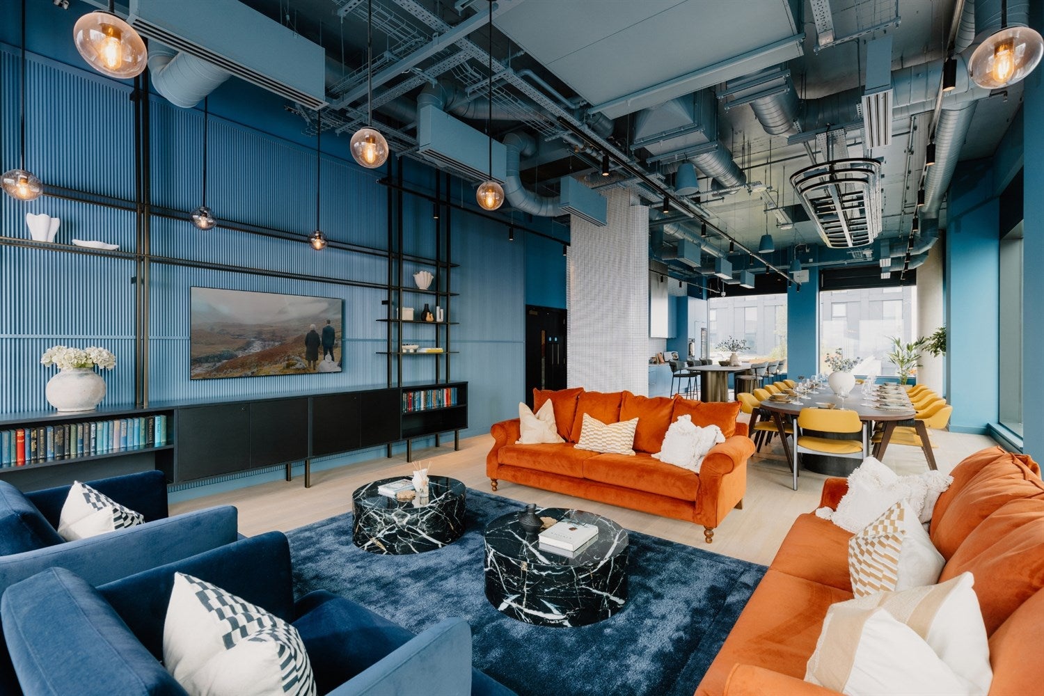 Flat Holland Park Avenue in Greater London