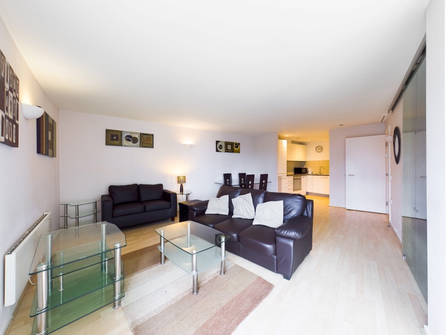 Flat Yabsley Street in Greater London