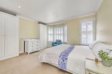 House Shuttleworth Road in Greater London