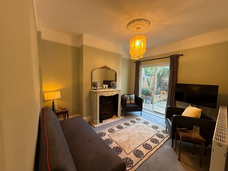 Room Robson Road in Greater London