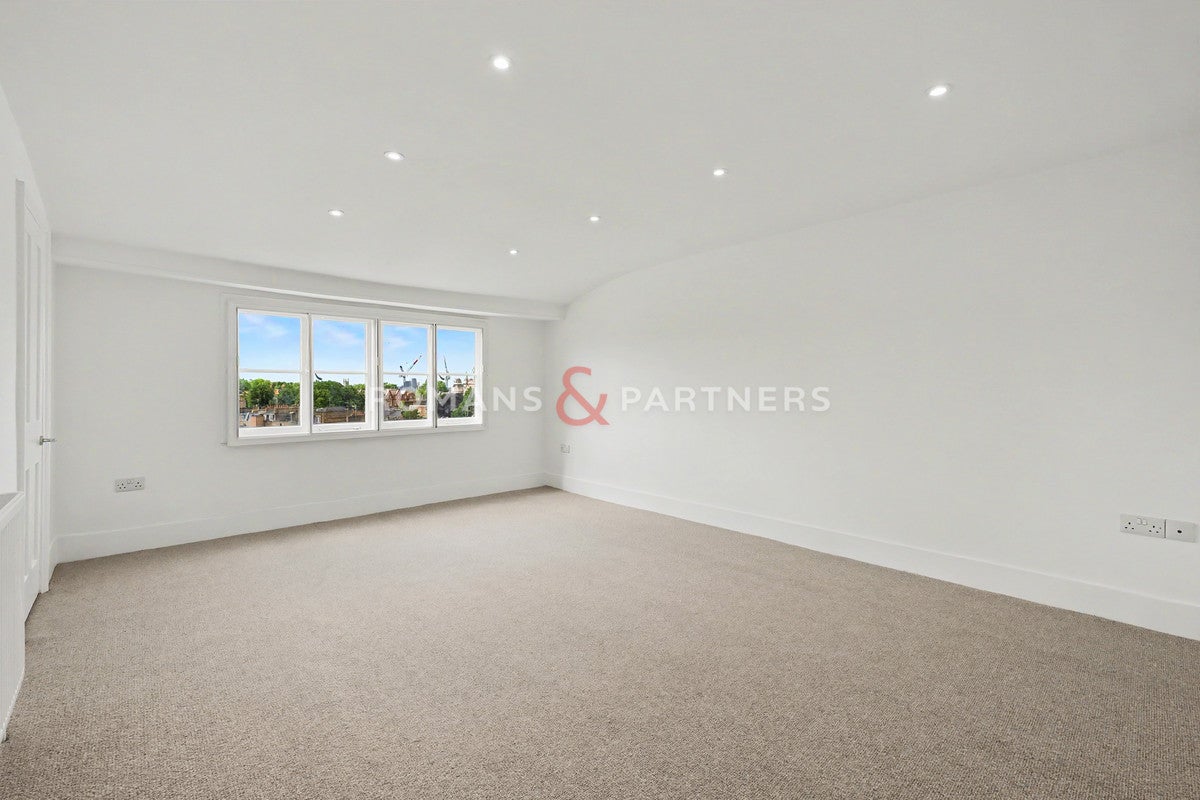 Flat Rutland Gate in City of Westminster