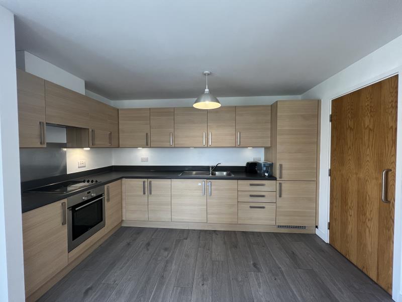 Flat Empire Way in Greater London