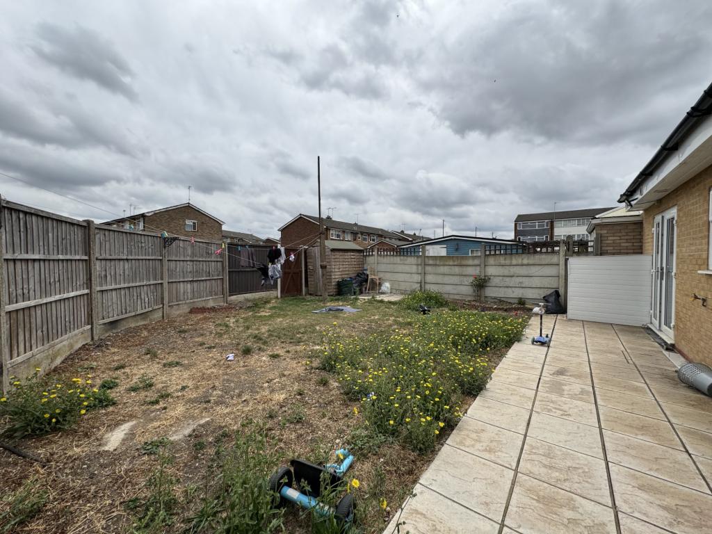 Flat Russell Road in Tilbury