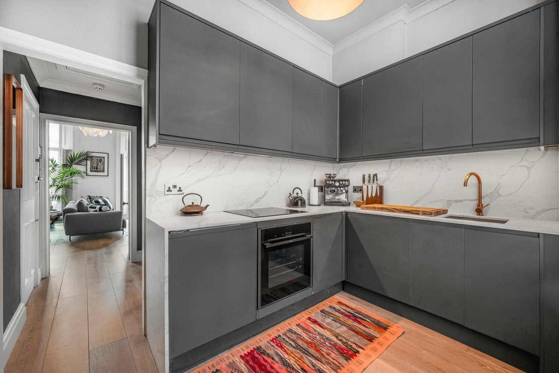 Flat Clarendon Gardens in City of Westminster